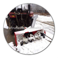 Souffleuse à neige avec attelage 3 points monté sur tracteur